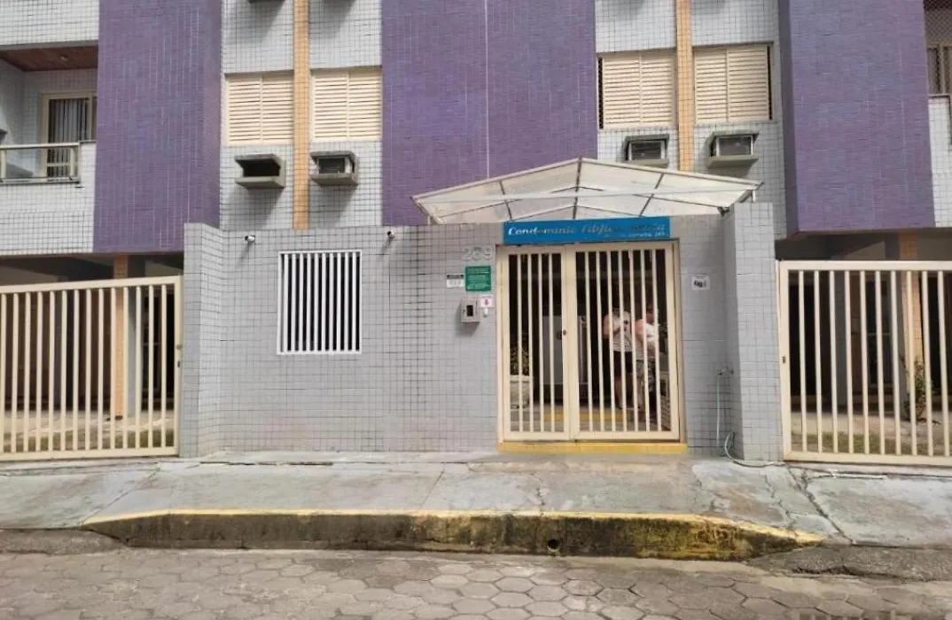 Condomínio Familiar com apartamento a 150 metros do mar em área nobre da Praia Grande em Ubatuba-1